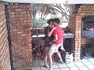 Spycam：CC电视自助式住宿夫妇在自然保护区前廊上他妈的