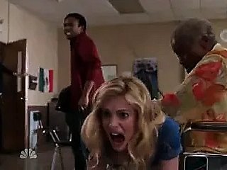Gillian Jacobs - społeczność
