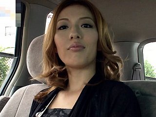 43jo Japanese Milf vai para casa com estranhos e foda para uma comet bolsa Gucci