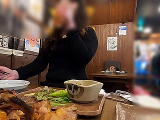 完全真实的日本私密偷窥狂美臀突然变调皮28岁在冰淇淋店打工在约会软件上遇到一个性爱不停呻吟的女人