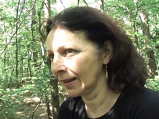 Les mamans allemandes qui aiment baiser des bites dures #5 - parlé en allemand